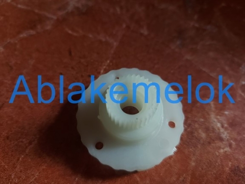 okrtavia 1 ricnis kerek (1)