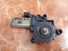 Fiat  STILO BAL ELSŐ ablakemelő motor 2 vezetékes