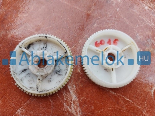 merci 124 elso 1992 motorkerek s6016) (1)