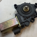 lancia-ypsilon-jobb-elso-ablakemelo-motor