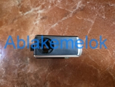 Mercedes  W213 / S213 kesztyűtartó kilincs króm véggel