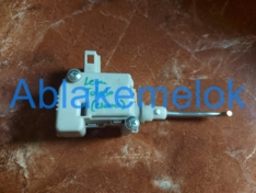 A6 (C5), Leon (MK1), Passat (b5) Csomagtér, tanksapka zármotor (1M6862159) -Bontott