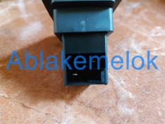 VW new beetle JOBB ELSŐ ablakemelő kapcsoló (új) 1C0 959 527