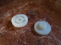 ford connect ajtózár fogaskerék