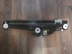 Bmw E60-E61 JOBB Hátsó ablakemelő szerkezet (ÚJ)